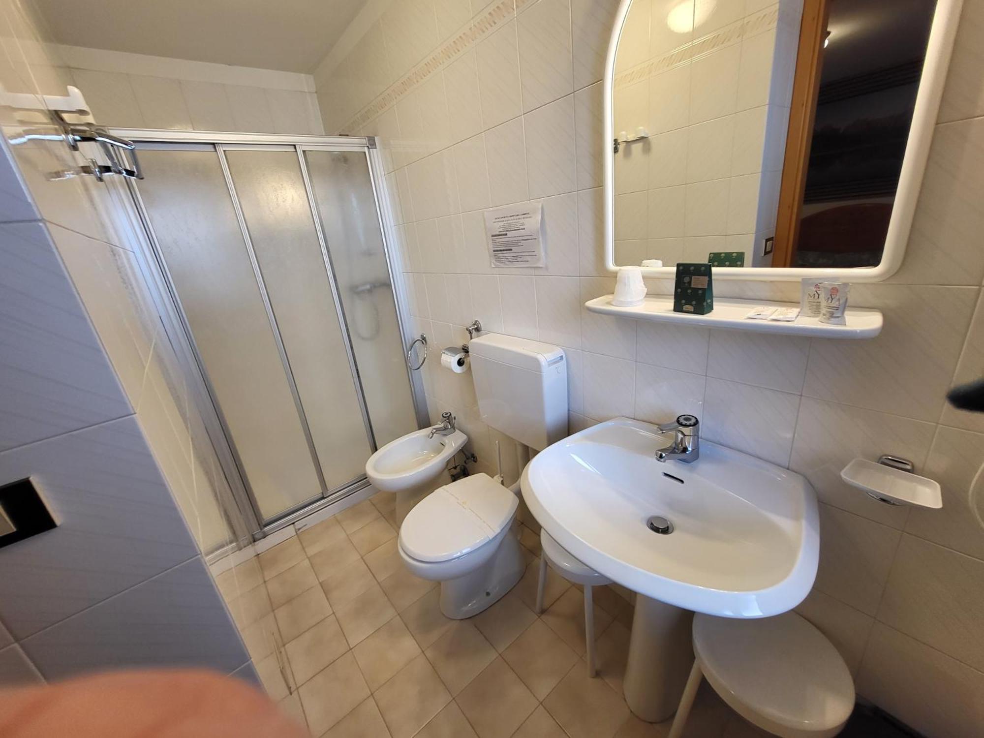 Albergo Meuble Tarandan Forni di Sopra Luaran gambar
