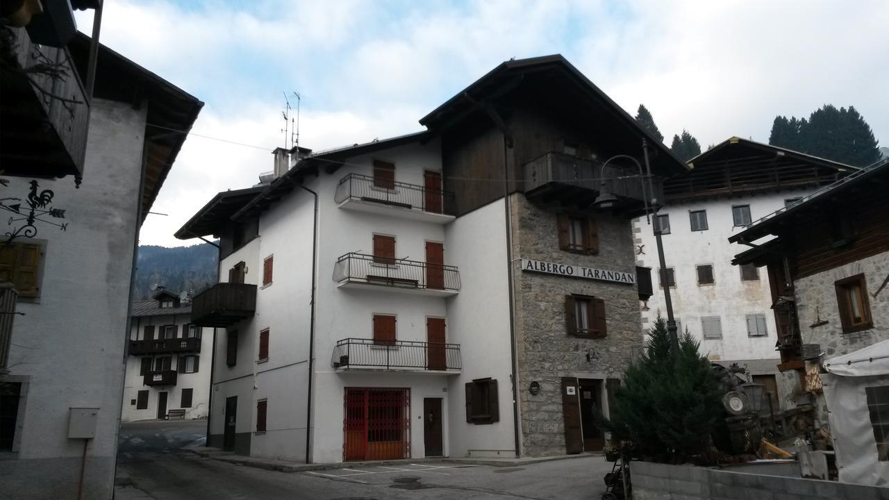 Albergo Meuble Tarandan Forni di Sopra Luaran gambar