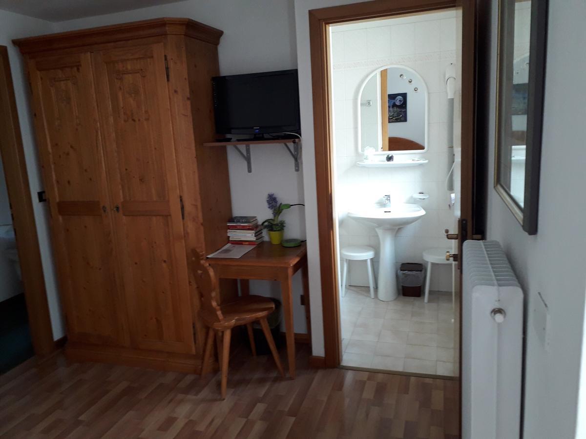 Albergo Meuble Tarandan Forni di Sopra Luaran gambar